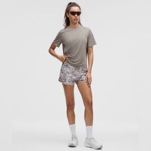 Lululemon Hotty Hot Short 2.5” Camo Print – Size 6